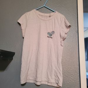 White shirt w lotas flowers